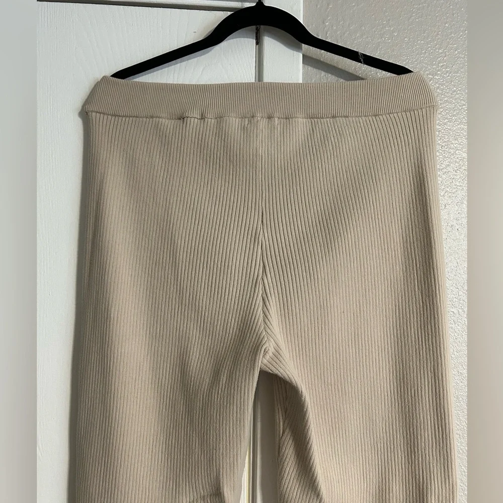 Good American L/XL Flared Beige Ribbed Pants w Elastic Waist and detailed hem - Picture 10 of 13